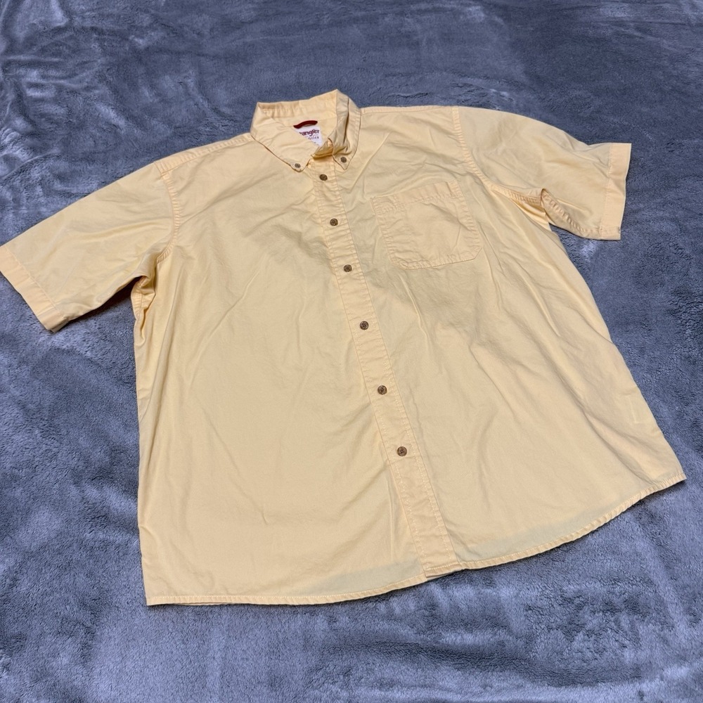 Wrangler Button-Up Shirt Mens Size Large Yellow Short Sleeve Cotton Adult